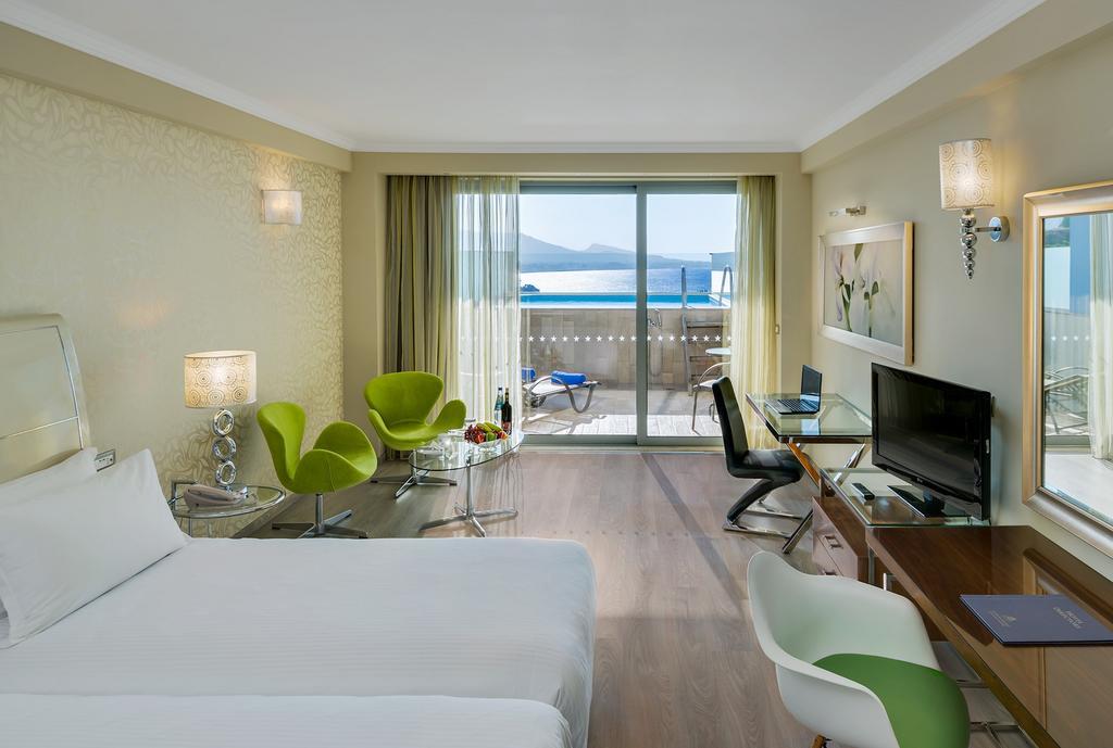 Executive Family Suite Personal Pool 2,1432227931:JPEG